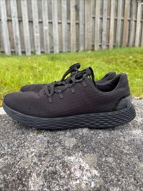 NOBULL Ripstop Runner shoes in a triple black colorway men’s sneakers size 10.5